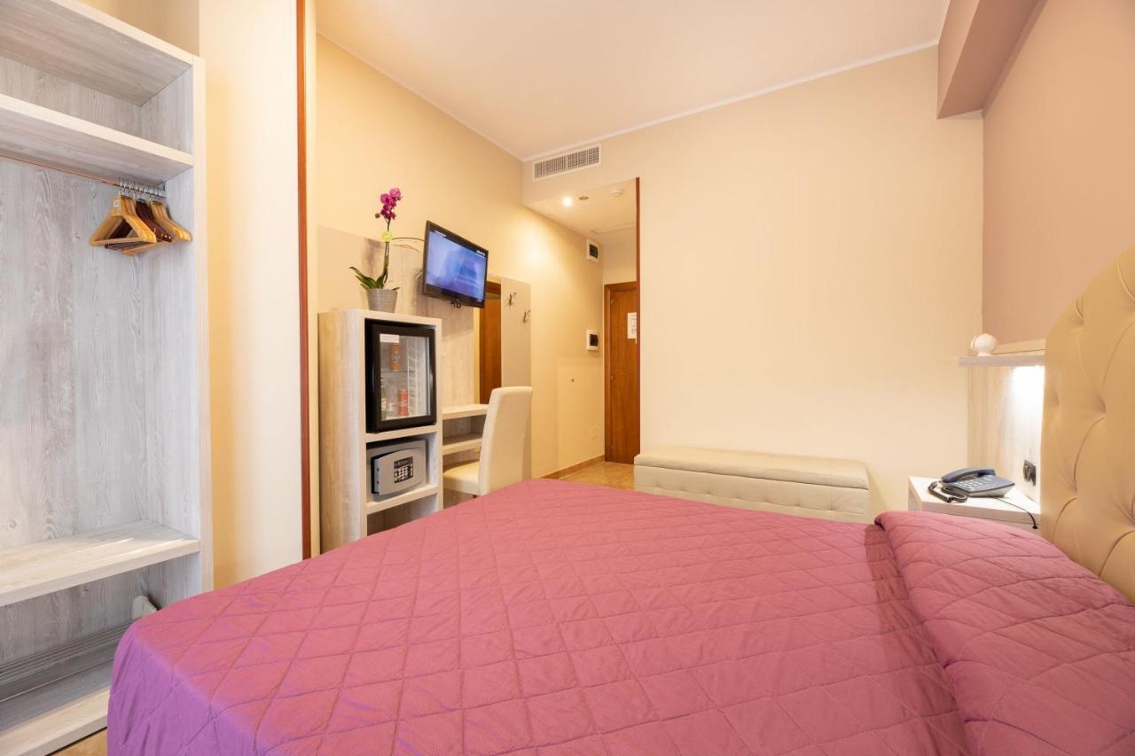 Hotel Salento Mirfran Torre San Giovanni Ugento Exterior photo